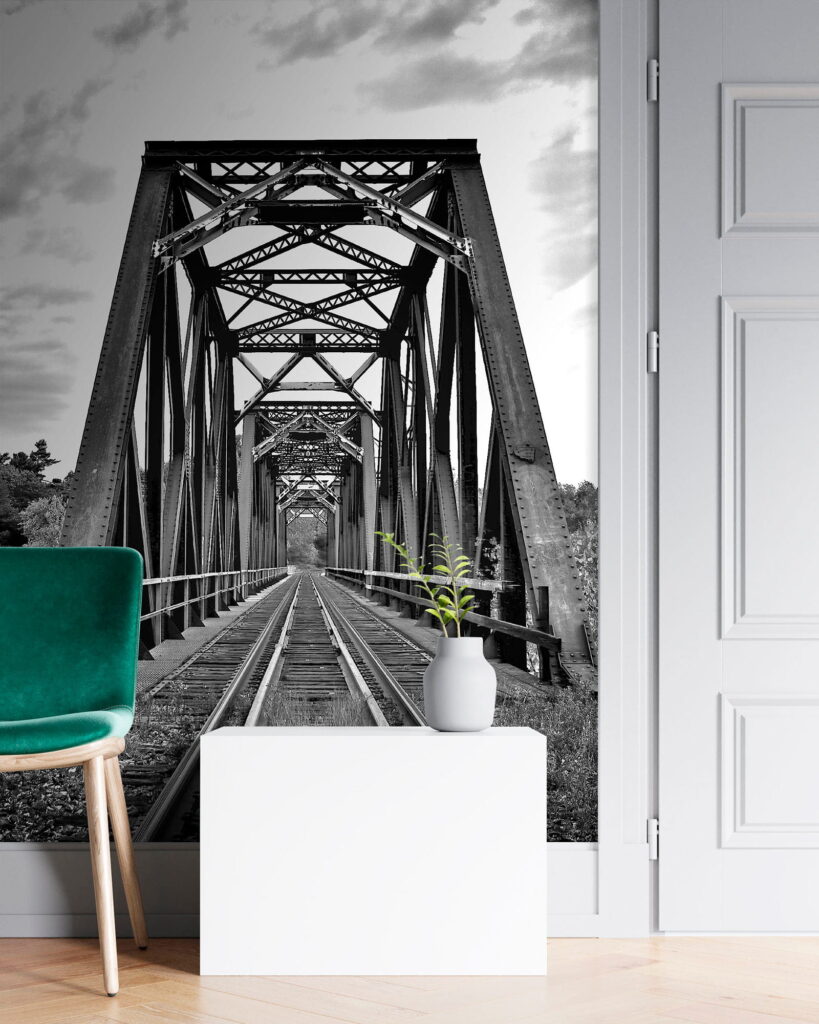 u54737pih1 819x1024 - Οι γραμμές του τρένου περνούν μέσα από μια γέφυρα - tegory