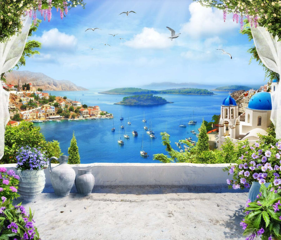 Θέα της πόλης και του νερού από ένα μπαλκόνι