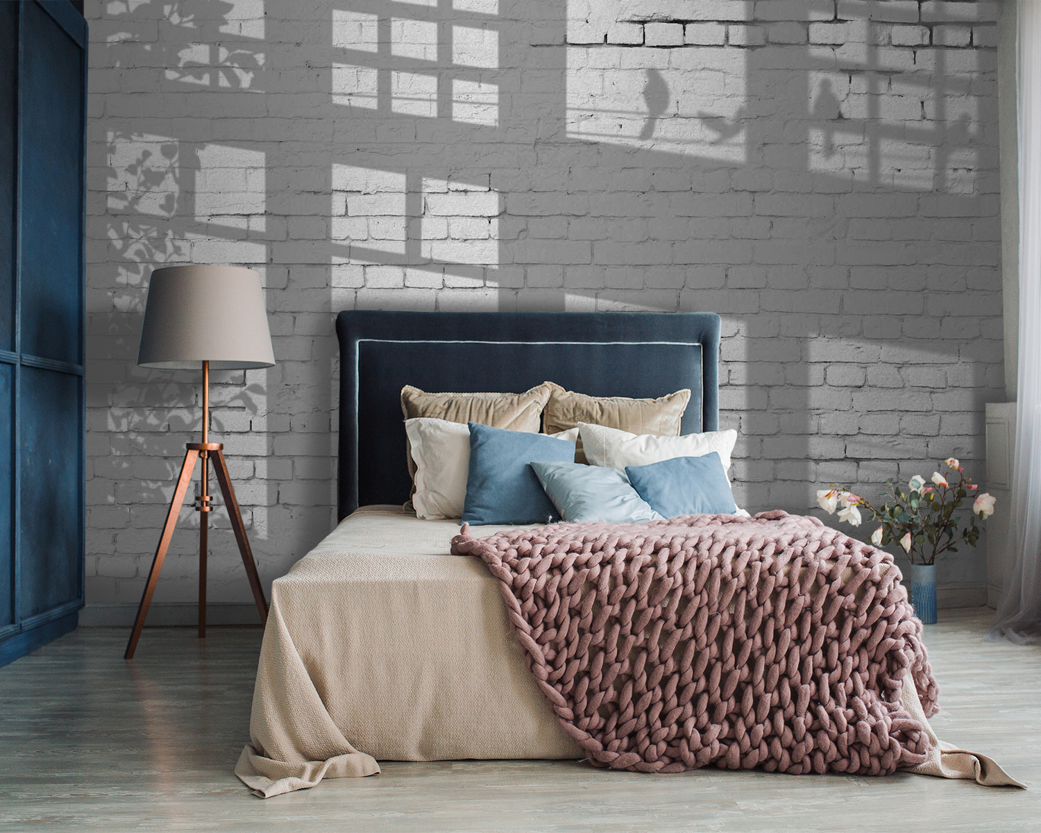 u60229pib87m - Τοίχος με παράθυρα και σκιά πουλιών - tegory