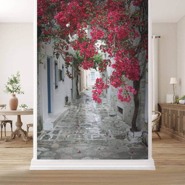Πέτρινο δρομάκι με ροζ λουλούδια Πέτρινο δρομάκι με ροζ λουλούδια