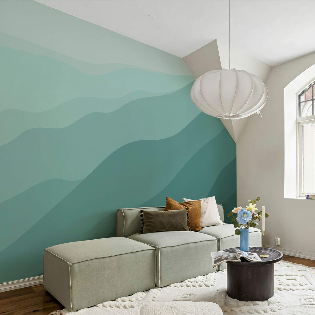 Πράσινοι λόφοι με γαλάζιο ουρανό