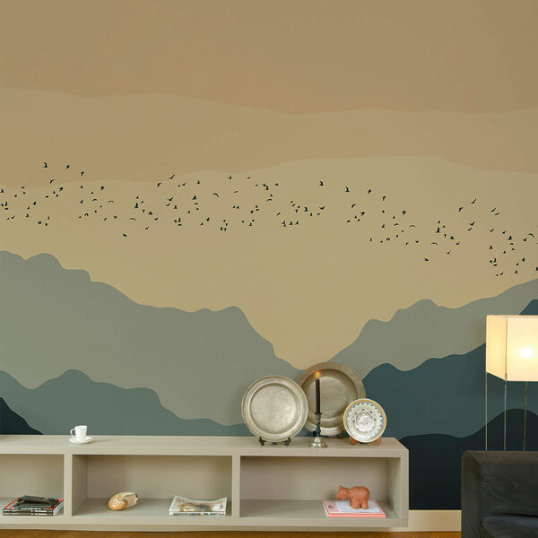 Ταπετσαρίες Ομάδα πουλιών που πετούν πάνω από βουνά