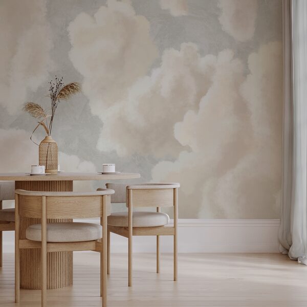 Μαλακά σύννεφα που παρασύρονται σε έναν γαλήνιο ουρανό