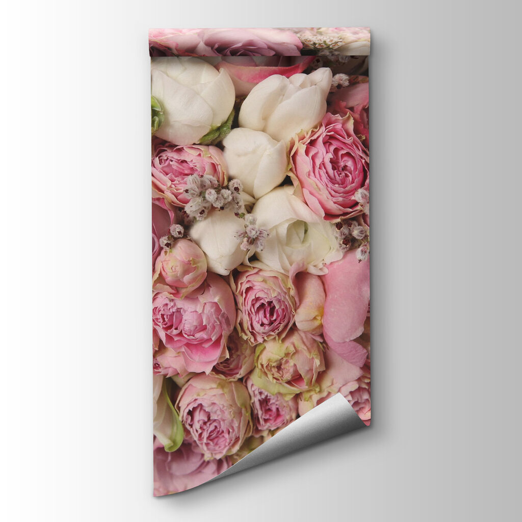 Lovely bouquet of pink roses