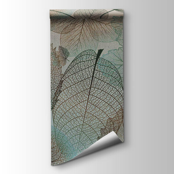 Natural patterns in delicate foliage